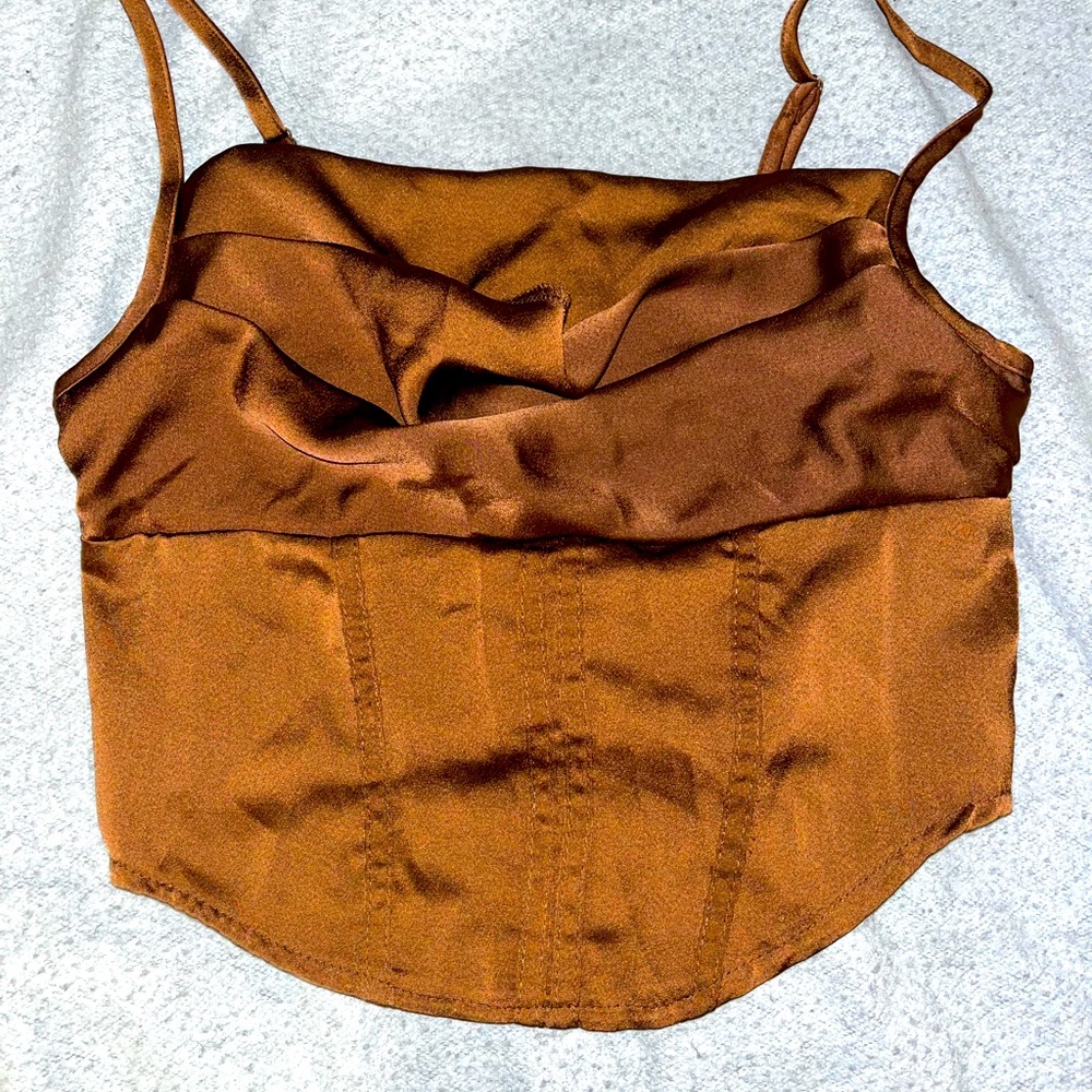 Solid Asymmetrical Hem Crop top Coffee brown